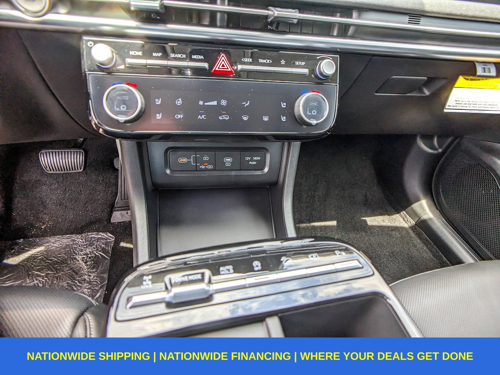 New 2025 Hyundai Tucson Limited image 33