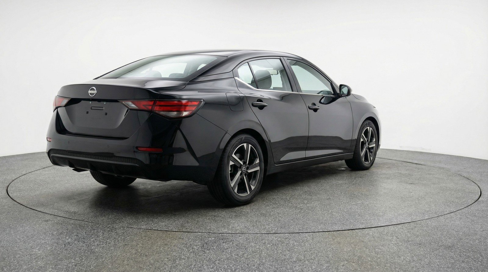 Used 2025 Nissan Sentra SV FWD image 9
