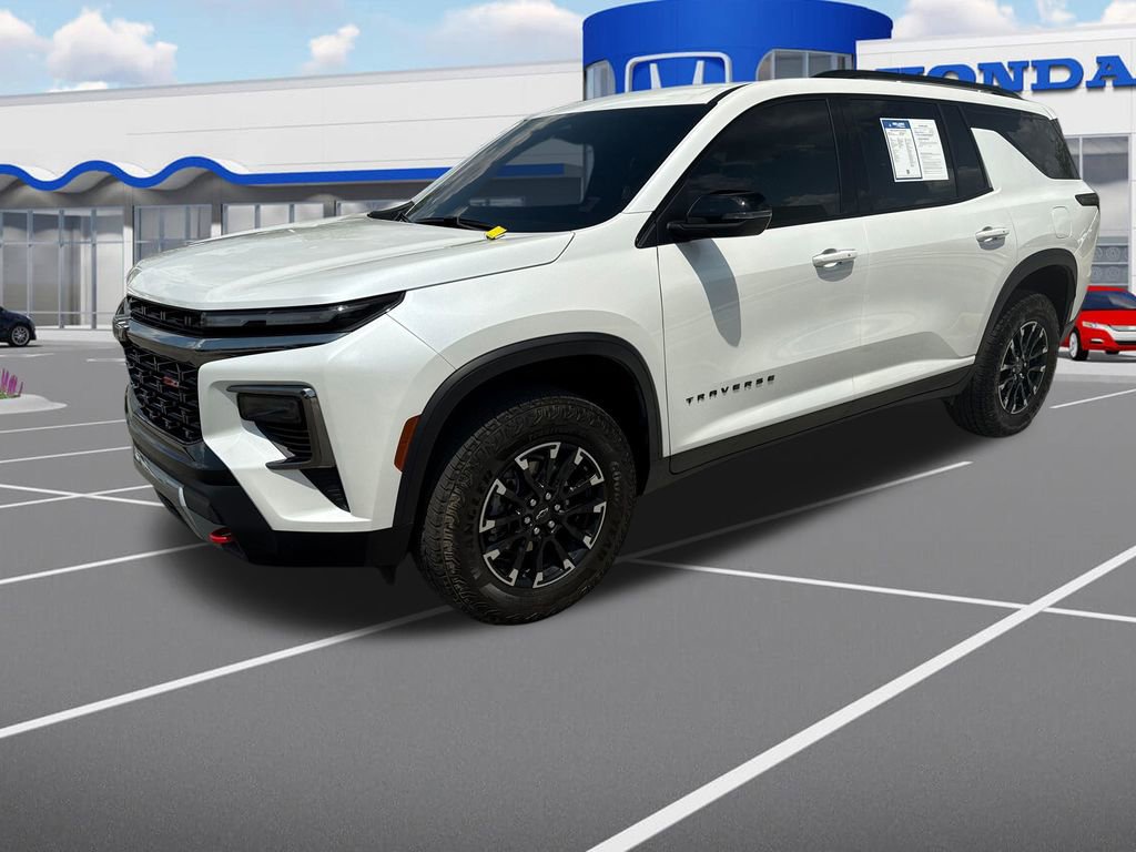 Used 2025 Chevrolet Traverse Z71 w/ LPO, Floor Liner Package AWD/4WD image 3