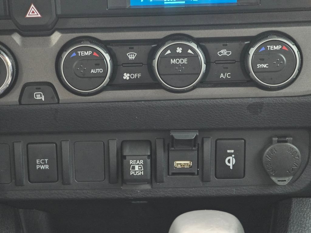 Used 2023 Toyota Tacoma TRD Off-Road image 15