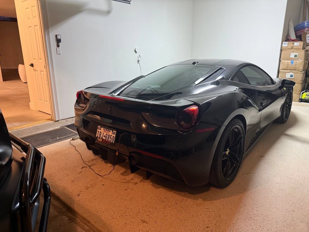 Used 2016 Ferrari 488 GTB RWD image 5