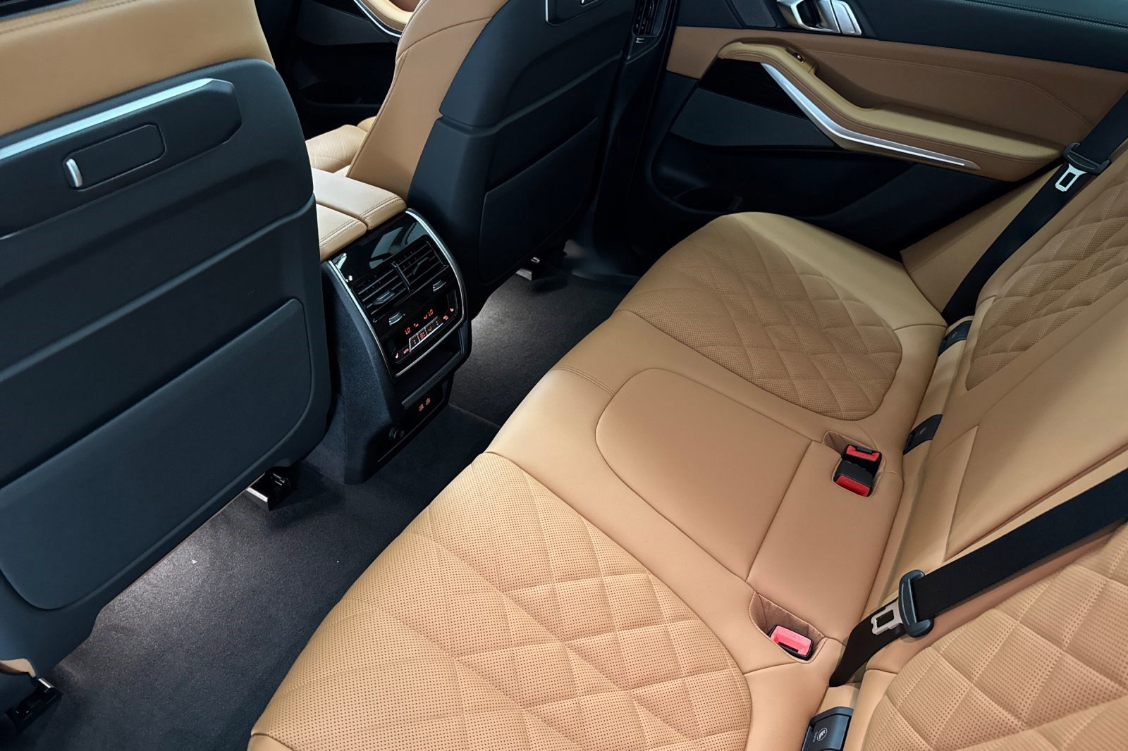 Used 2026 BMW X5 sDrive40i w/ Climate Comfort Package RWD image 21