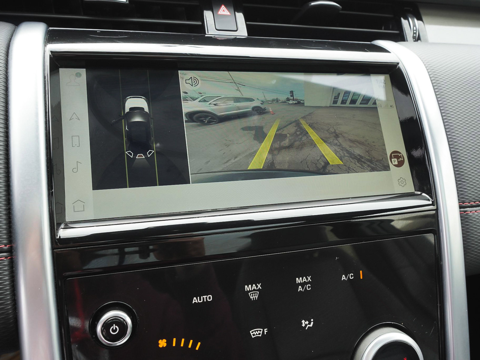 Used 2023 Land Rover Discovery Sport S R-Dynamic image 28