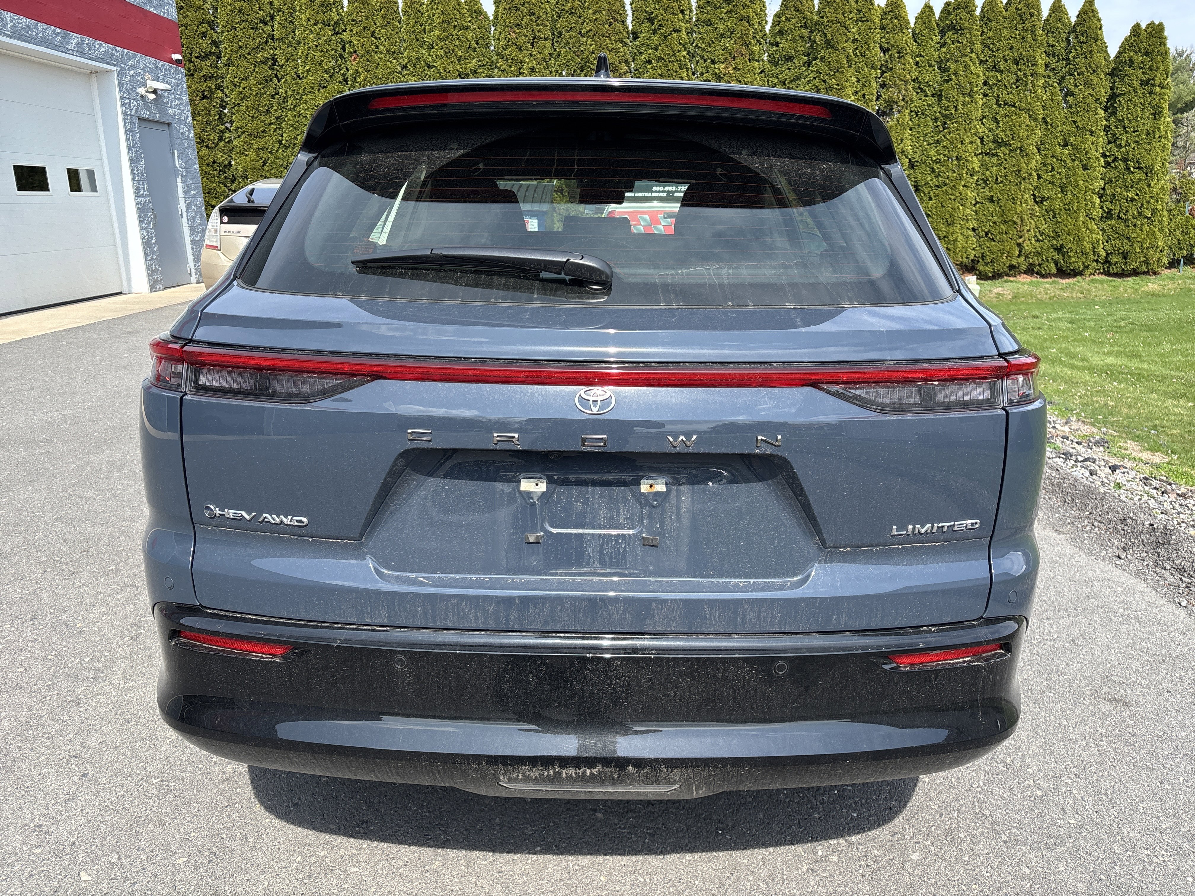 Certified 2025 Toyota Crown Signia w/ Advanced Technology Package video 4