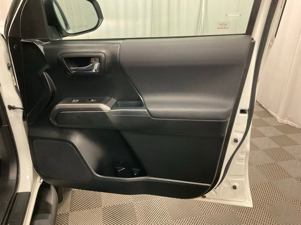 Used 2017 Toyota Tacoma TRD Pro image 29