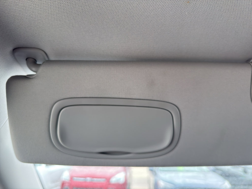 Used 2019 Jeep Cherokee Limited w/ Luxury Group AWD/4WD image 25