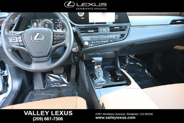 Certified 2025 Lexus ES 300h w/ Premium Package FWD image 15