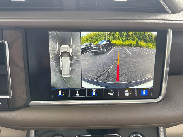 Used 2023 GMC Yukon XL Denali AWD/4WD image 27