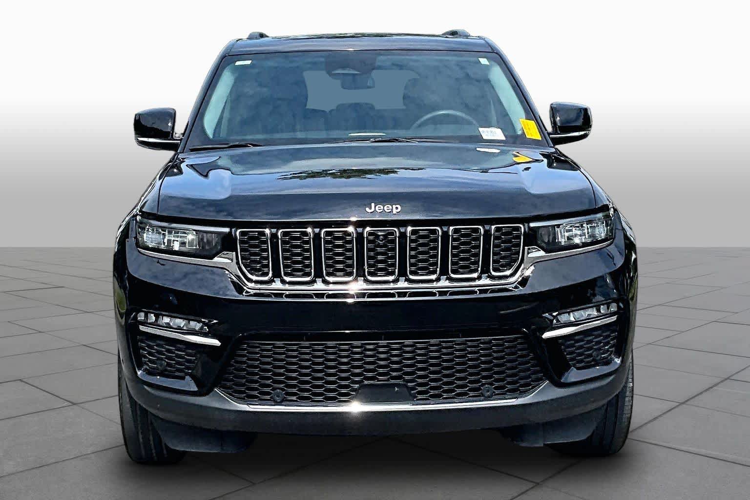 Used 2022 Jeep Grand Cherokee Limited 4xe w/ Luxury Tech Group II AWD/4WD image 4