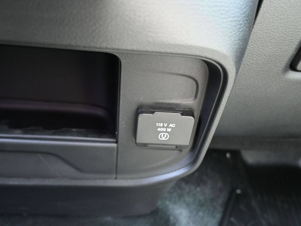 New 2025 RAM 5500 Tradesman RWD image 31