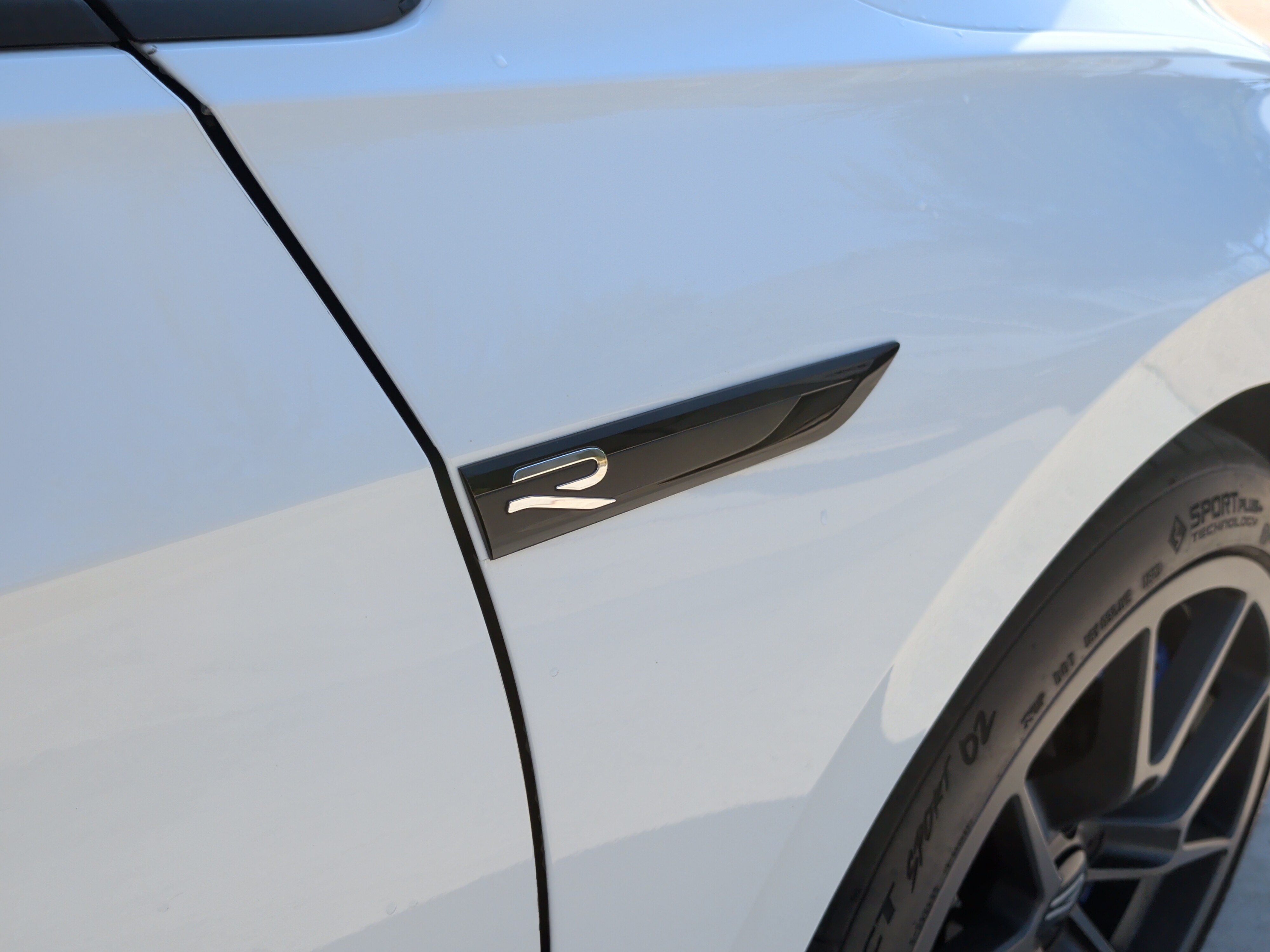 Used 2024 Volkswagen Golf R AWD/4WD image 35