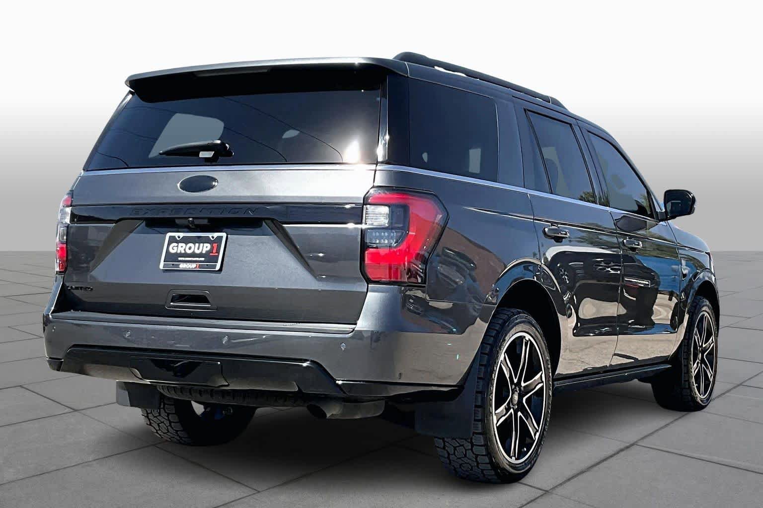 Used 2021 Ford Expedition Limited AWD/4WD image 12