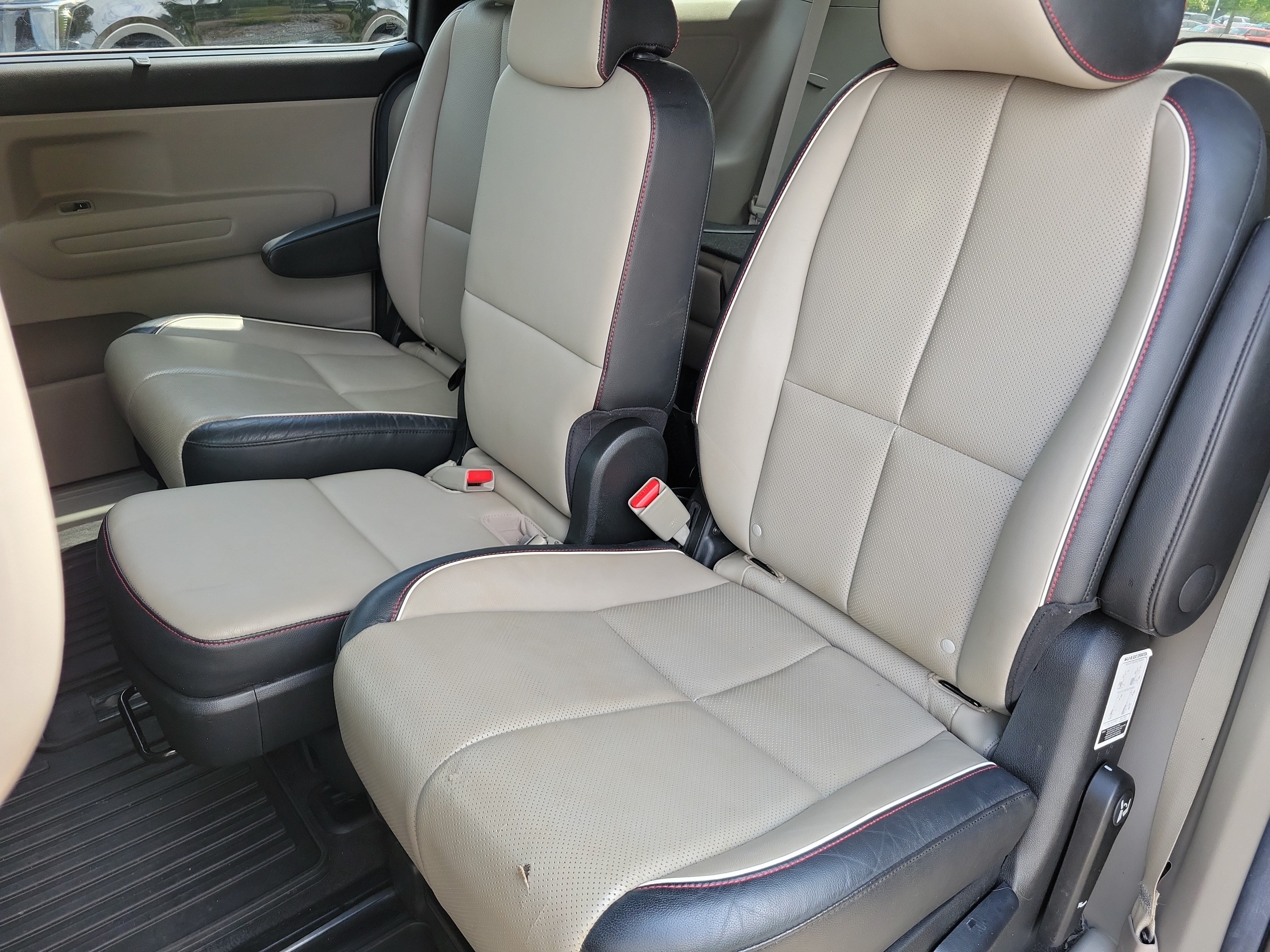 Used 2020 Kia Sedona EX FWD image 7