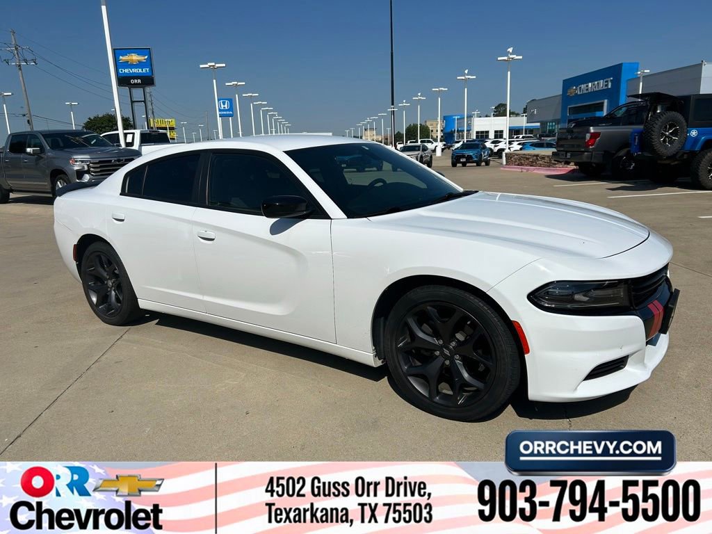 Used 2020 Dodge Charger SXT w/ Blacktop Package RWD image 1