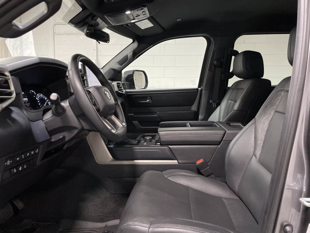 Used 2025 Toyota Tundra SR5 w/ SR5 Premium Package AWD/4WD image 9