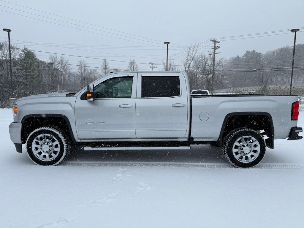 Used 2018 GMC Sierra 2500 Denali image 8
