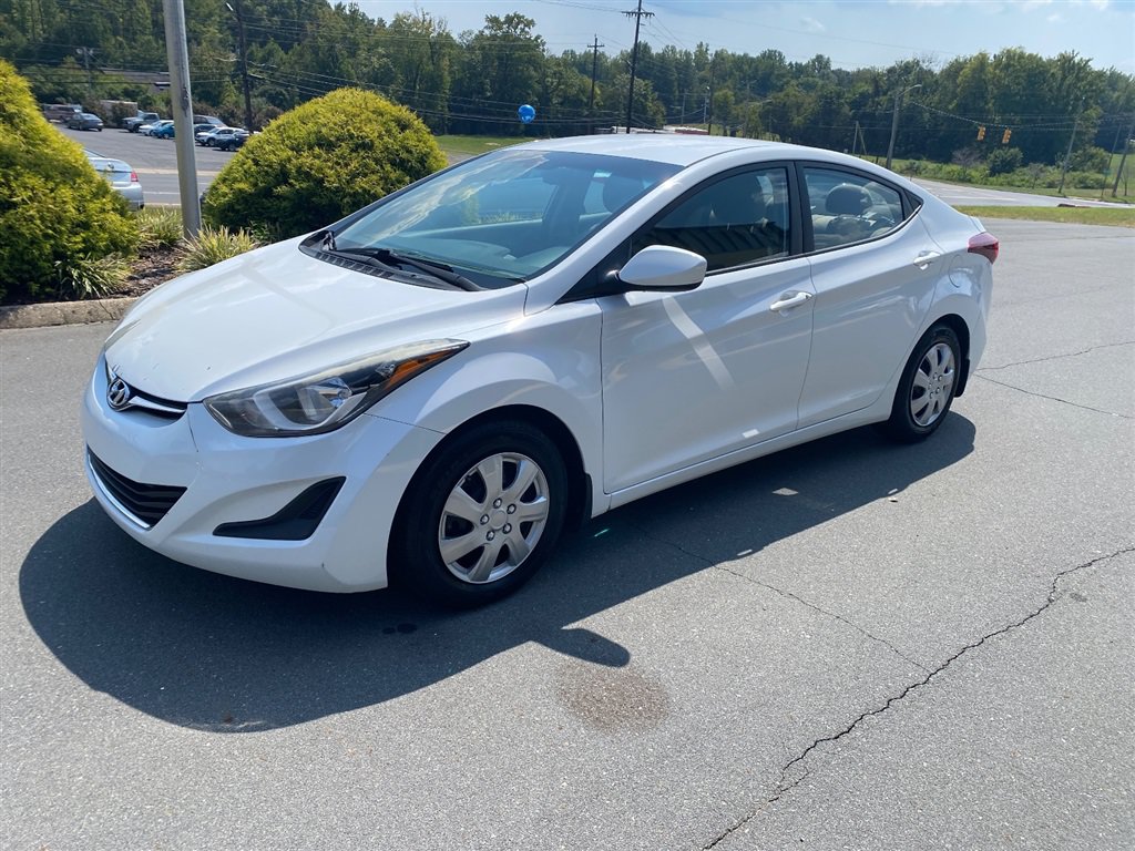 Used 2016 Hyundai Elantra SE FWD image 3