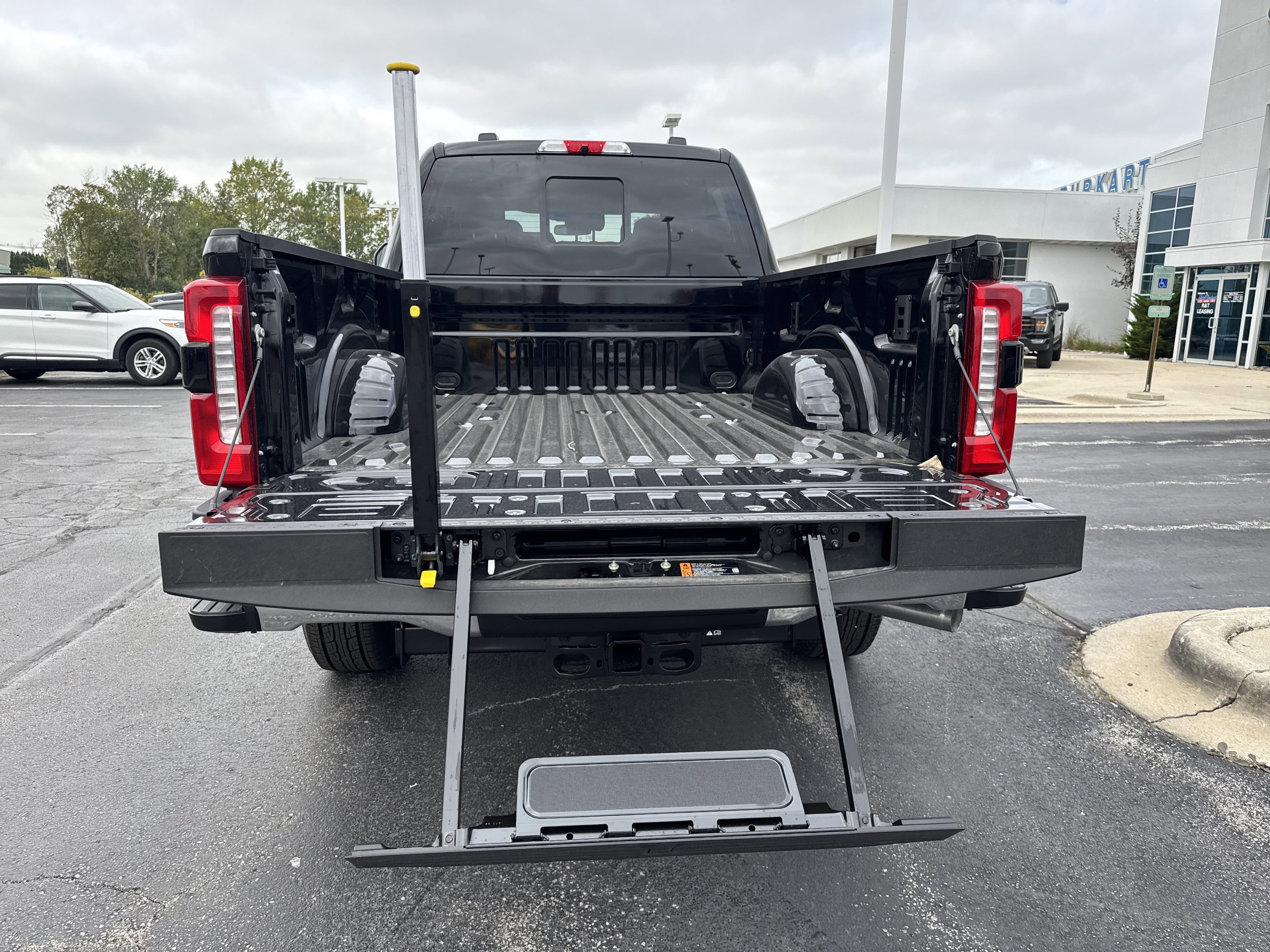 New 2026 Ford F350 Lariat image 18