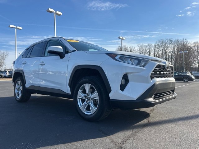 Used 2020 Toyota RAV4 XLE image 3