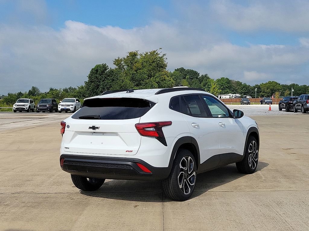 New 2026 Chevrolet Trax RS w/ Sunroof Package image 5