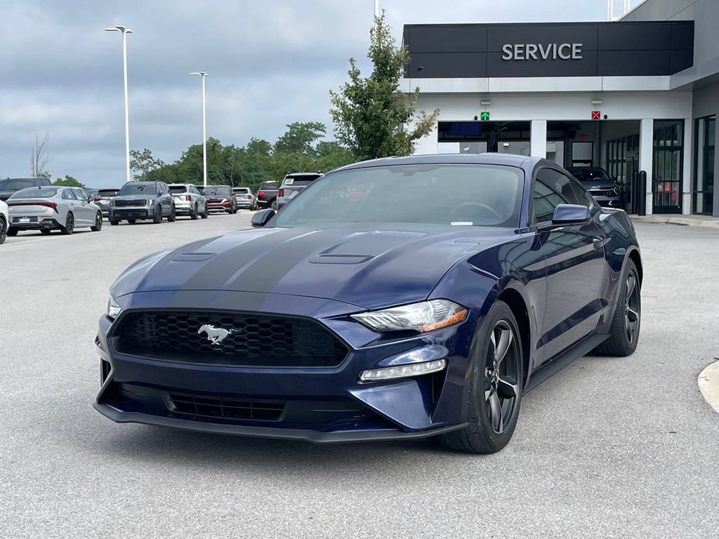 Used 2018 Ford Mustang Coupe RWD image 3
