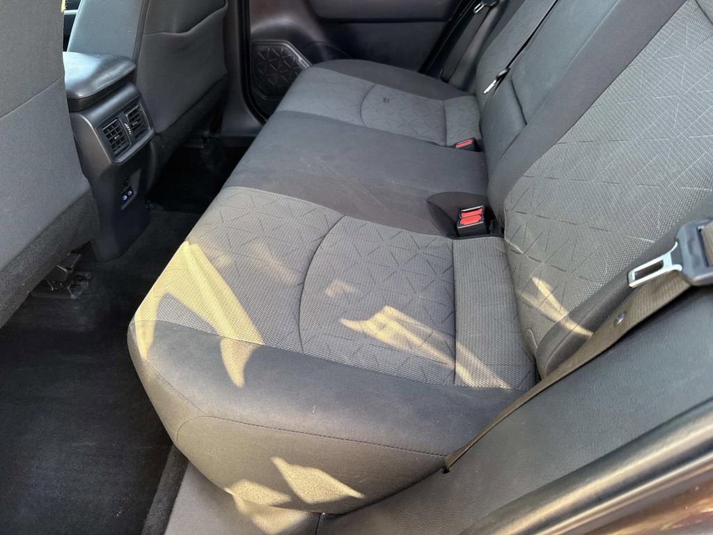 Used 2022 Toyota RAV4 XLE w/ Convenience Package image 16