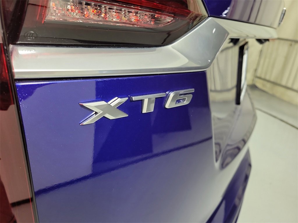 Certified 2023 Cadillac XT6 Premium Luxury image 7