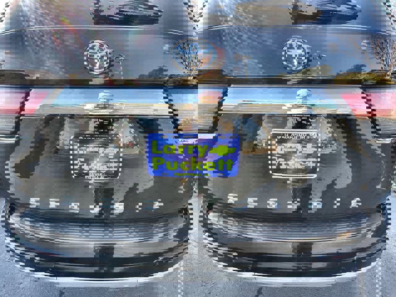 Used 2023 Toyota Sequoia Limited w/ Tow Technology Package image 31