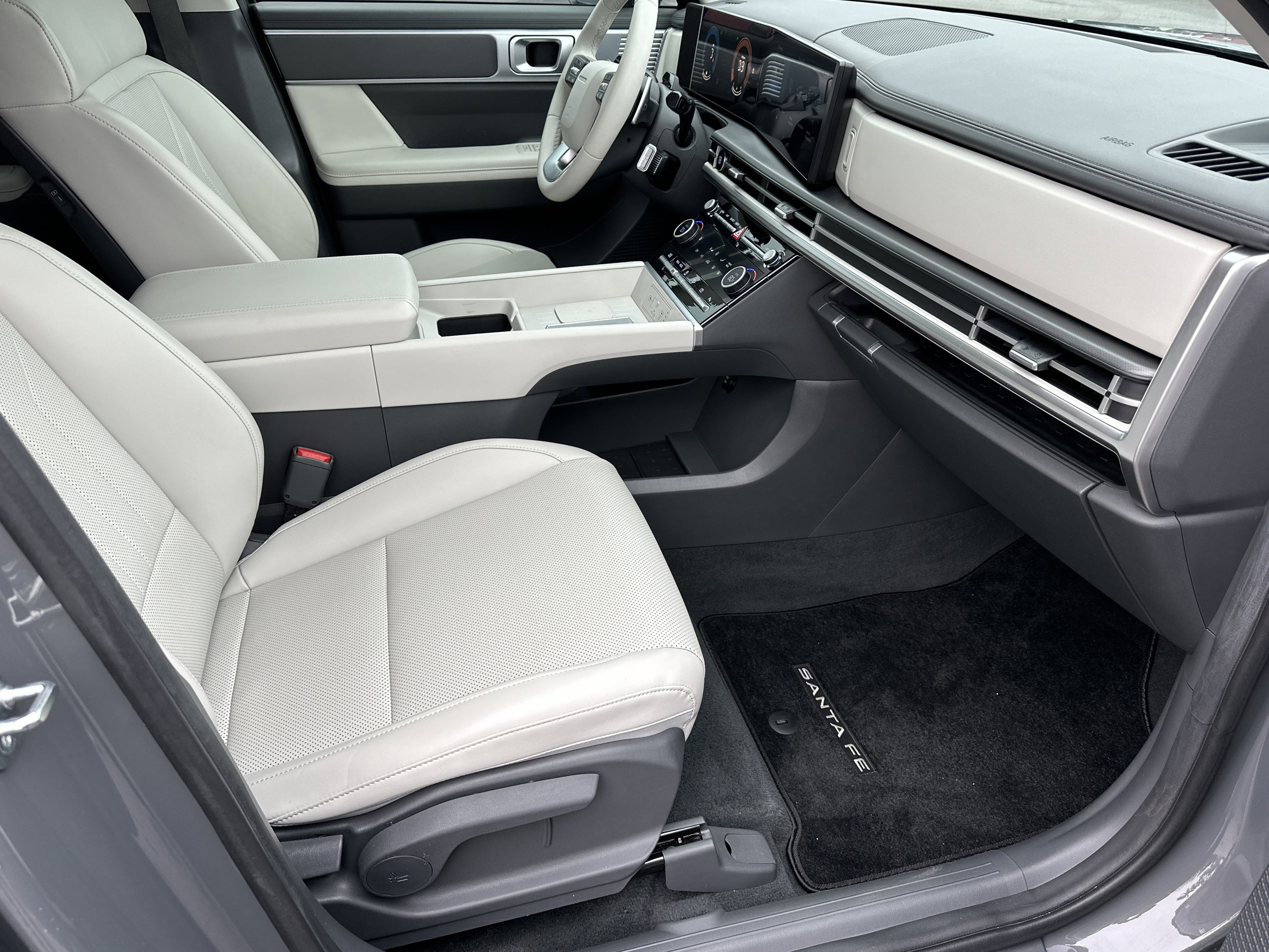 Used 2024 Hyundai Santa Fe SEL image 14