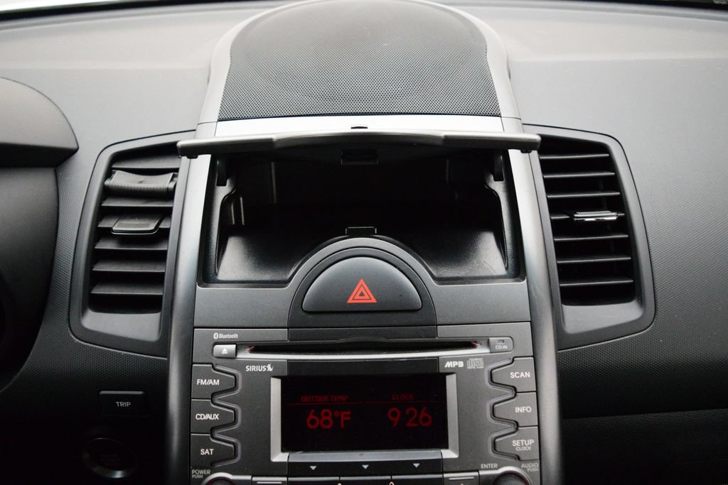 Used 2011 Kia Soul + FWD image 22