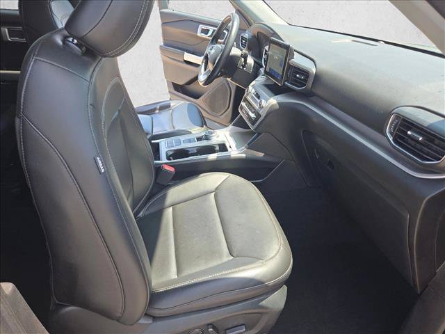 Used 2023 Ford Explorer XLT w/ Equipment Group 202A RWD image 21
