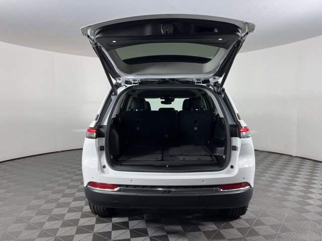 Used 2023 Jeep Grand Cherokee Limited image 49