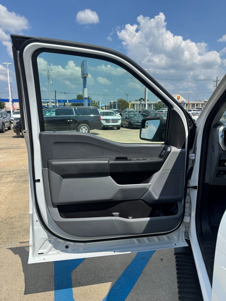 Used 2021 Ford F150 XL w/ Trailer Tow Package image 8