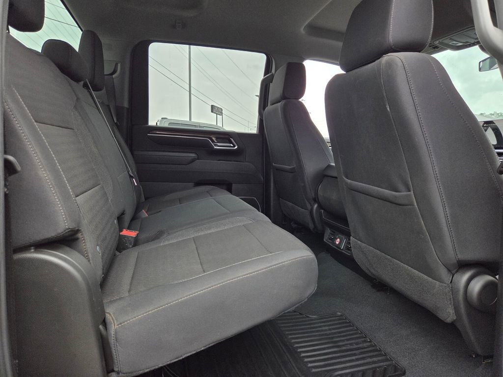 Used 2025 Chevrolet Silverado 2500 LT w/ Convenience Package image 14