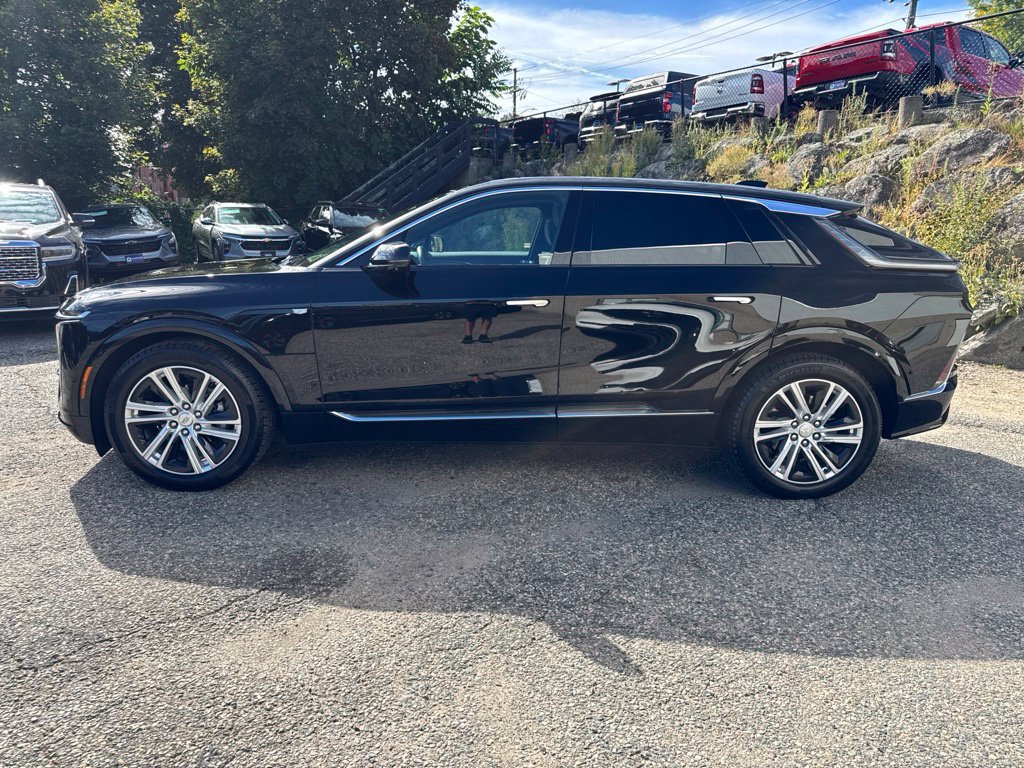 Used 2024 Cadillac Lyriq Tech w/ Driver Assist Package AWD/4WD image 3