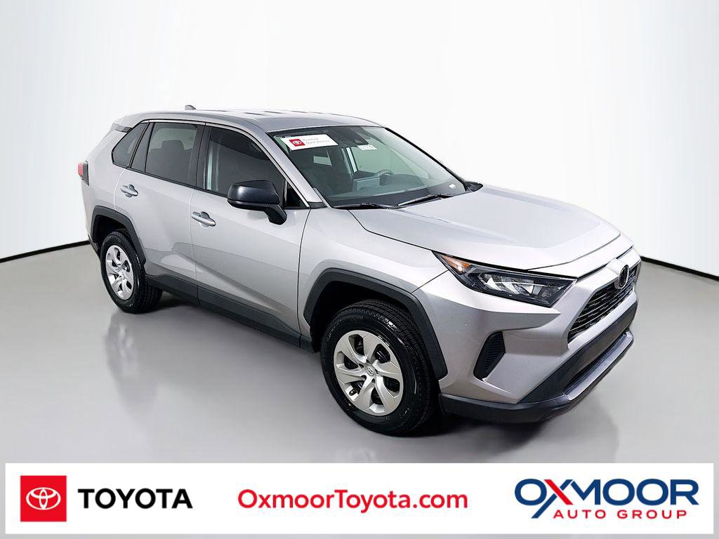 Certified 2022 Toyota RAV4 LE FWD image 1