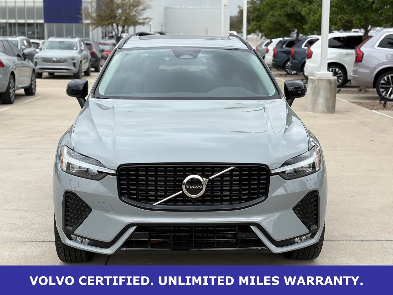 Certified 2025 Volvo XC60 B5 Core image 4