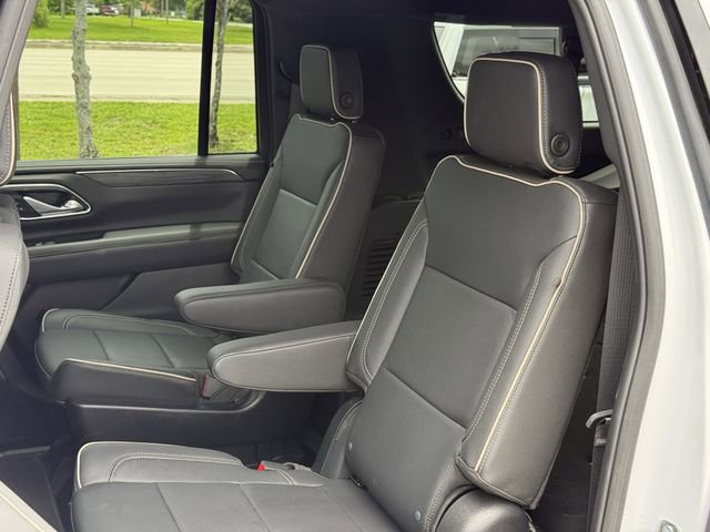 Used 2024 GMC Yukon XL SLT RWD image 30