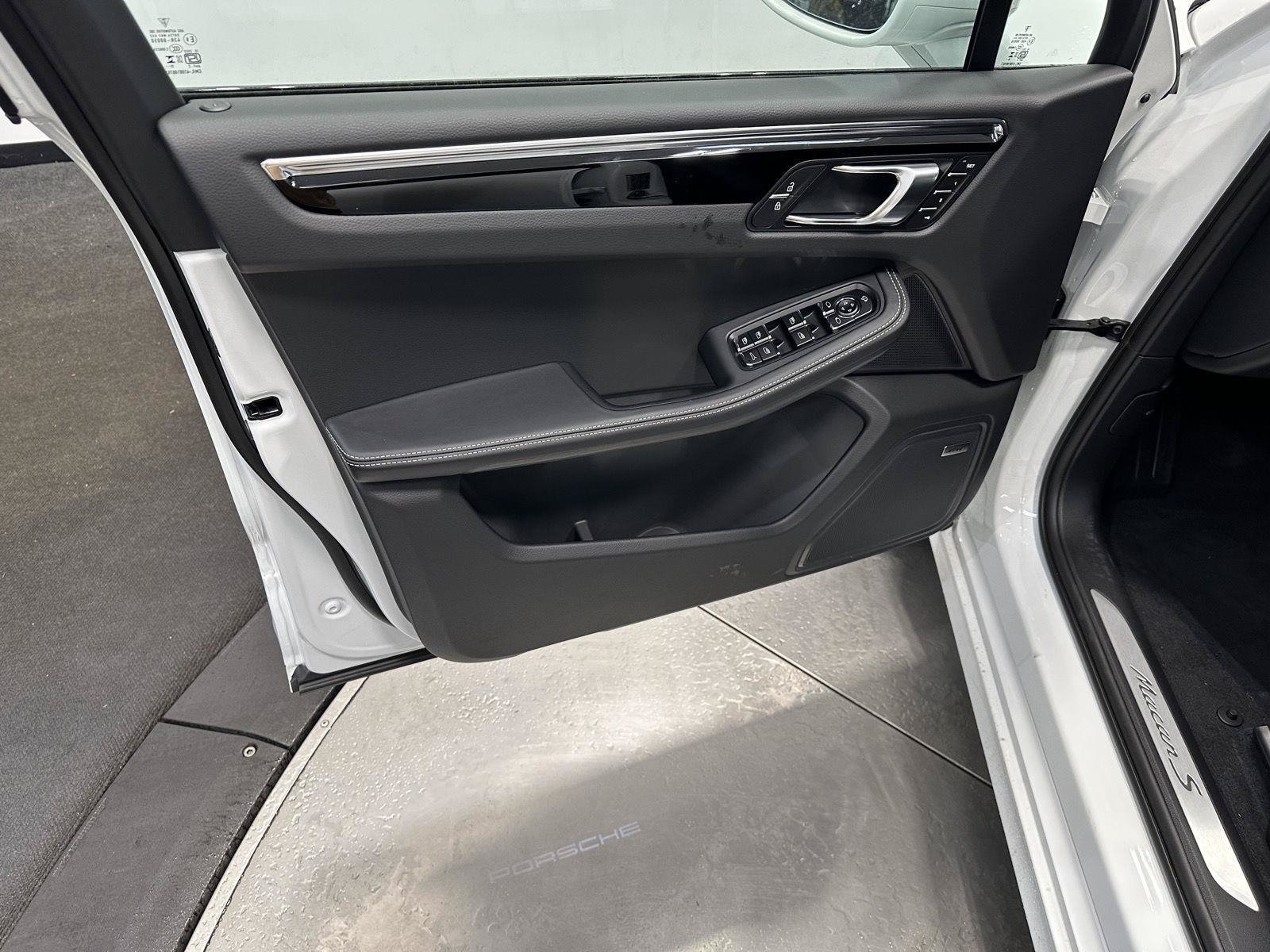 New 2026 Porsche Macan S AWD/4WD image 15