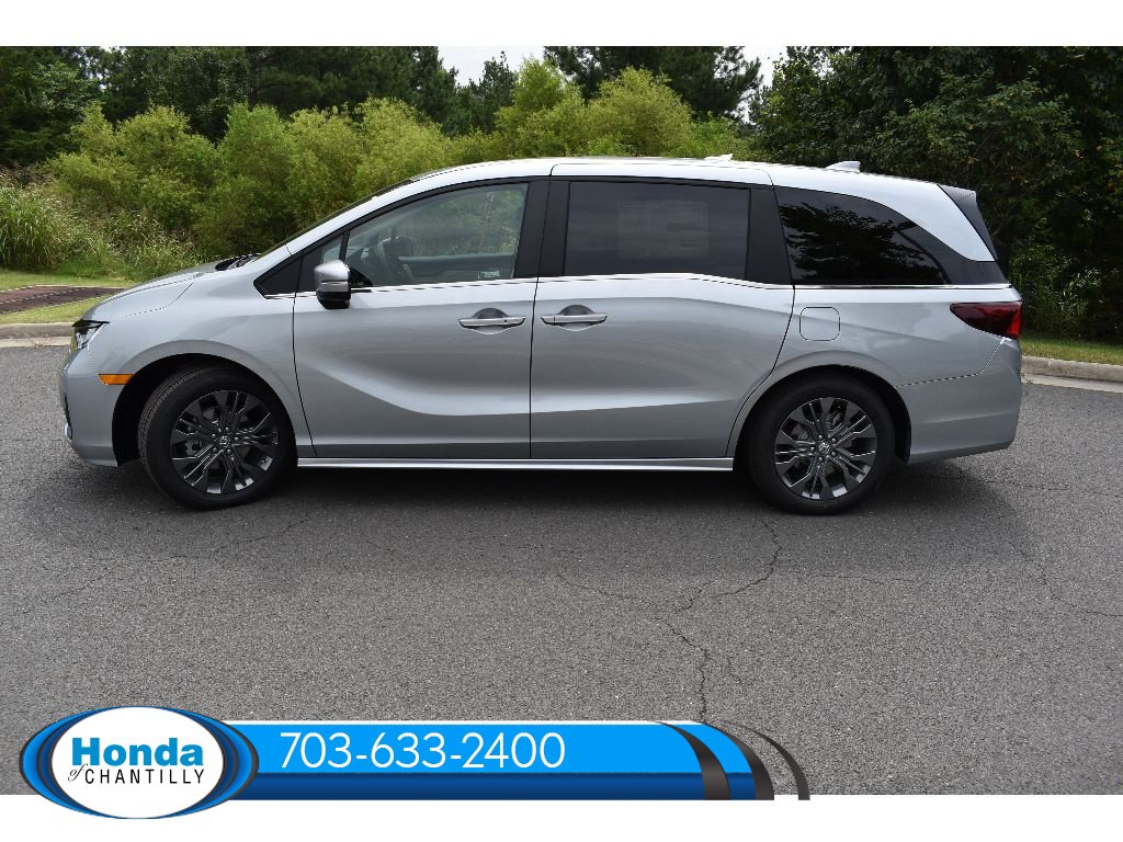 New 2026 Honda Odyssey Touring image 4