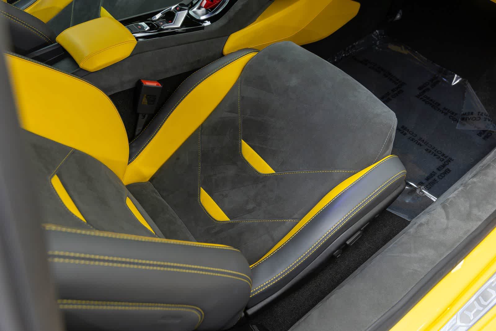 Used 2023 Lamborghini Huracan Tecnica RWD image 42