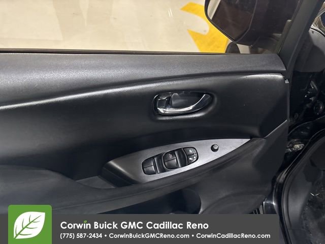 Used 2016 Nissan Leaf S w/ Charger Package image 11