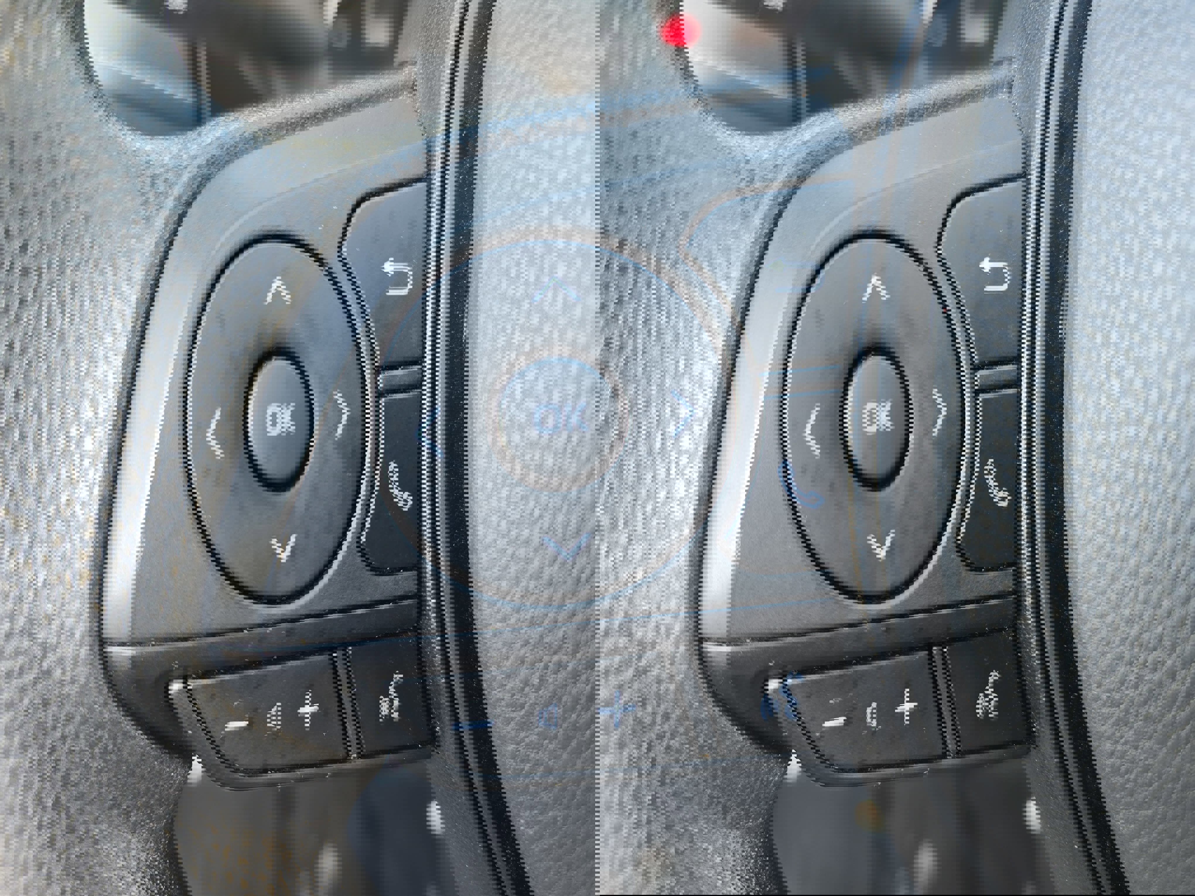 Used 2023 Toyota RAV4 LE image 16