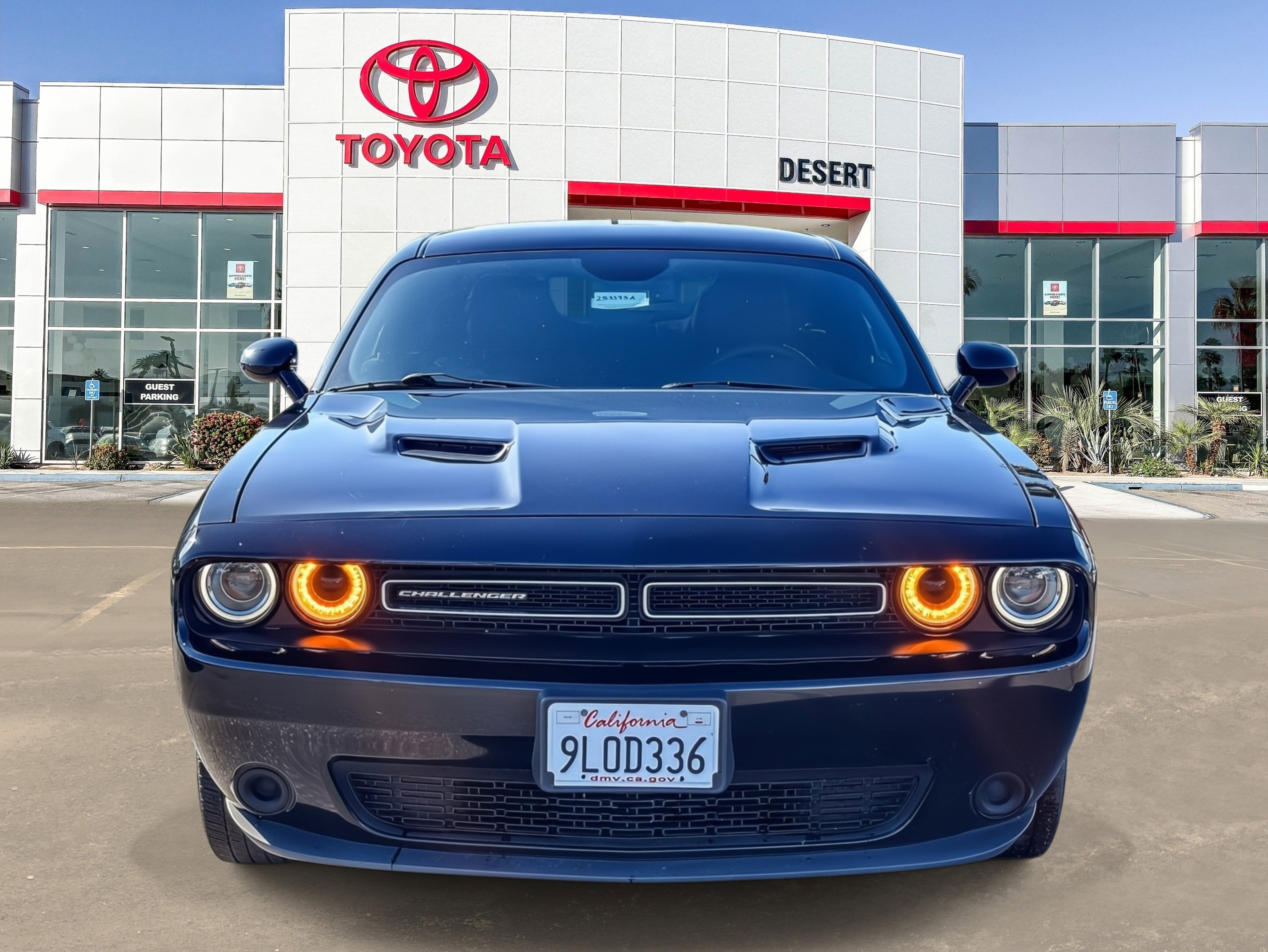 Used 2023 Dodge Challenger SXT video 2