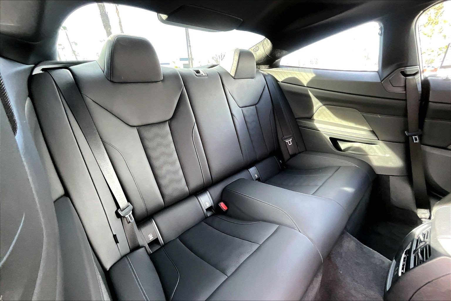 Used 2021 BMW M4 Coupe w/ Executive Package image 27