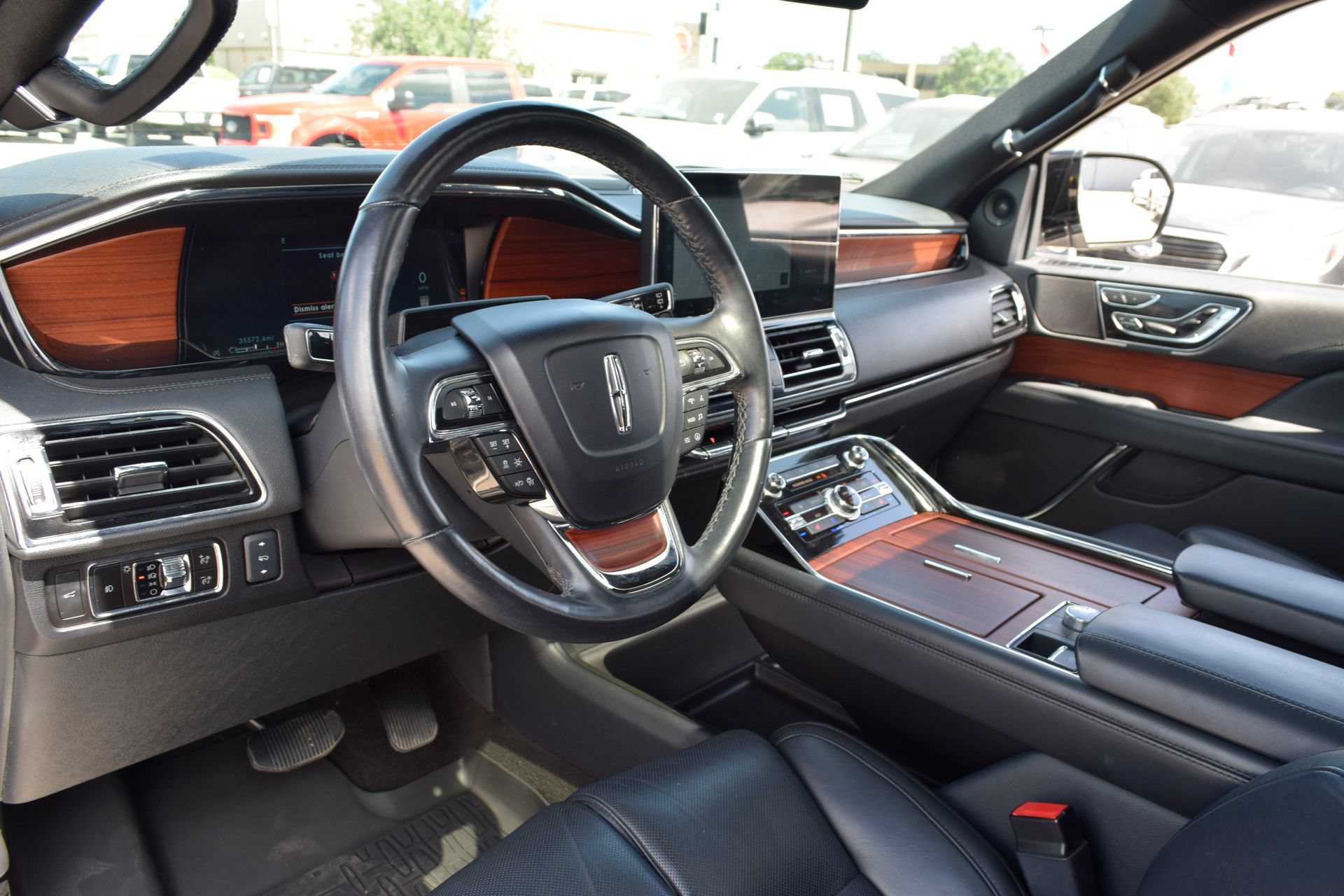 Used 2023 Lincoln Navigator Reserve RWD image 15
