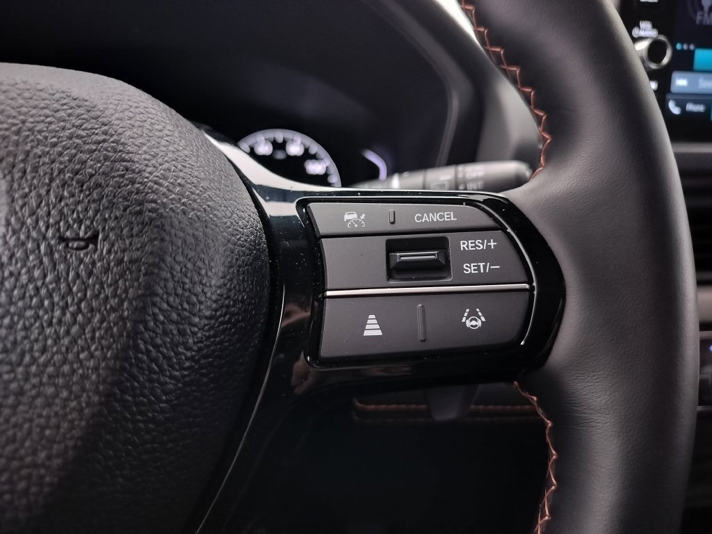 Used 2025 Honda Pilot TrailSport image 13