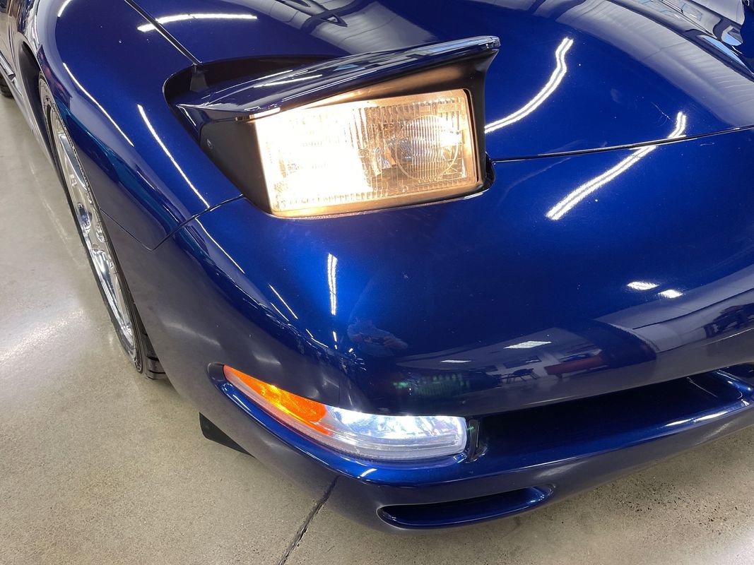 Used 2004 Chevrolet Corvette Coupe w/ Preferred Equipment Group image 26