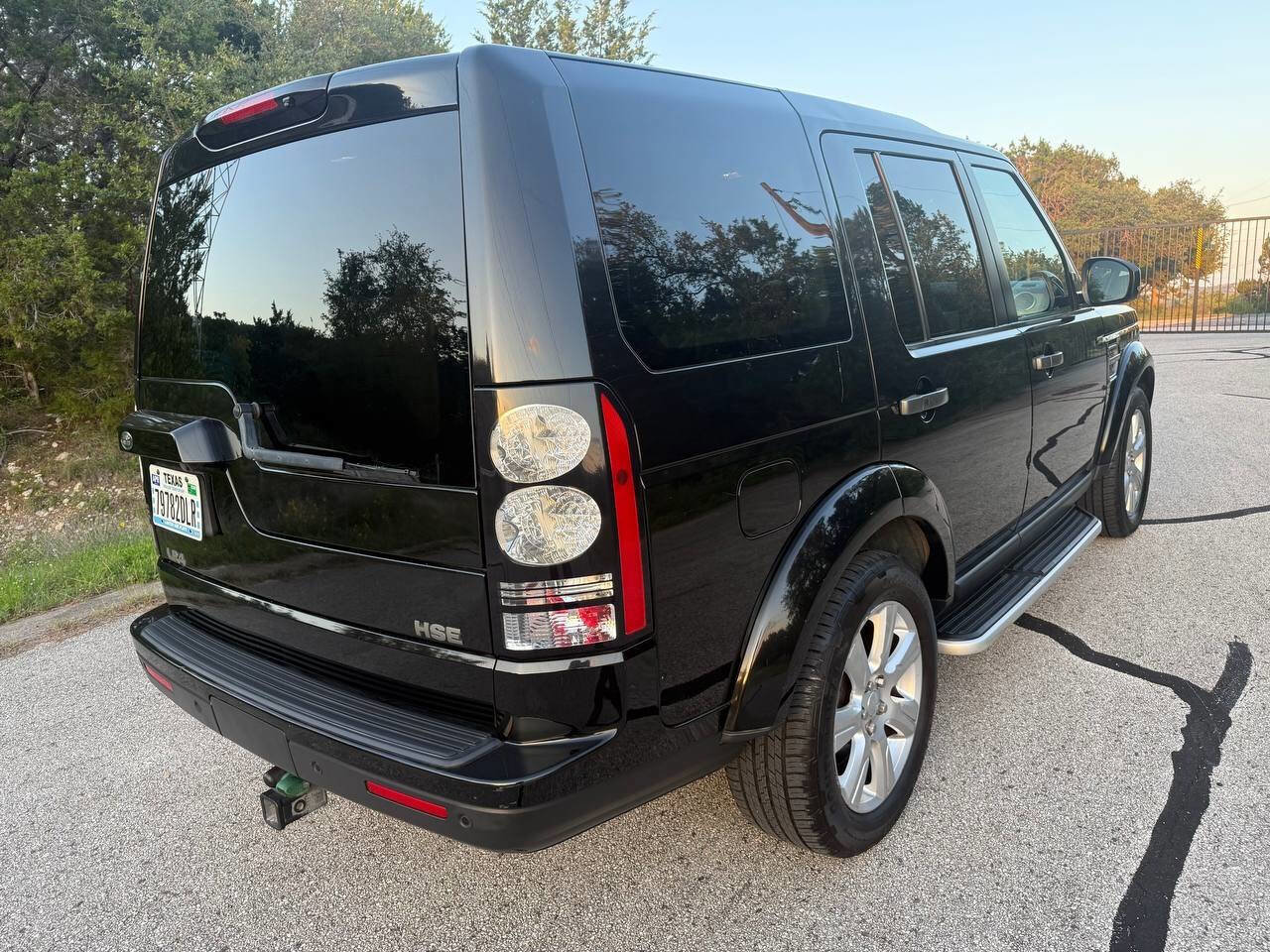 Used 2016 Land Rover LR4 HSE Silver Edition AWD/4WD image 6