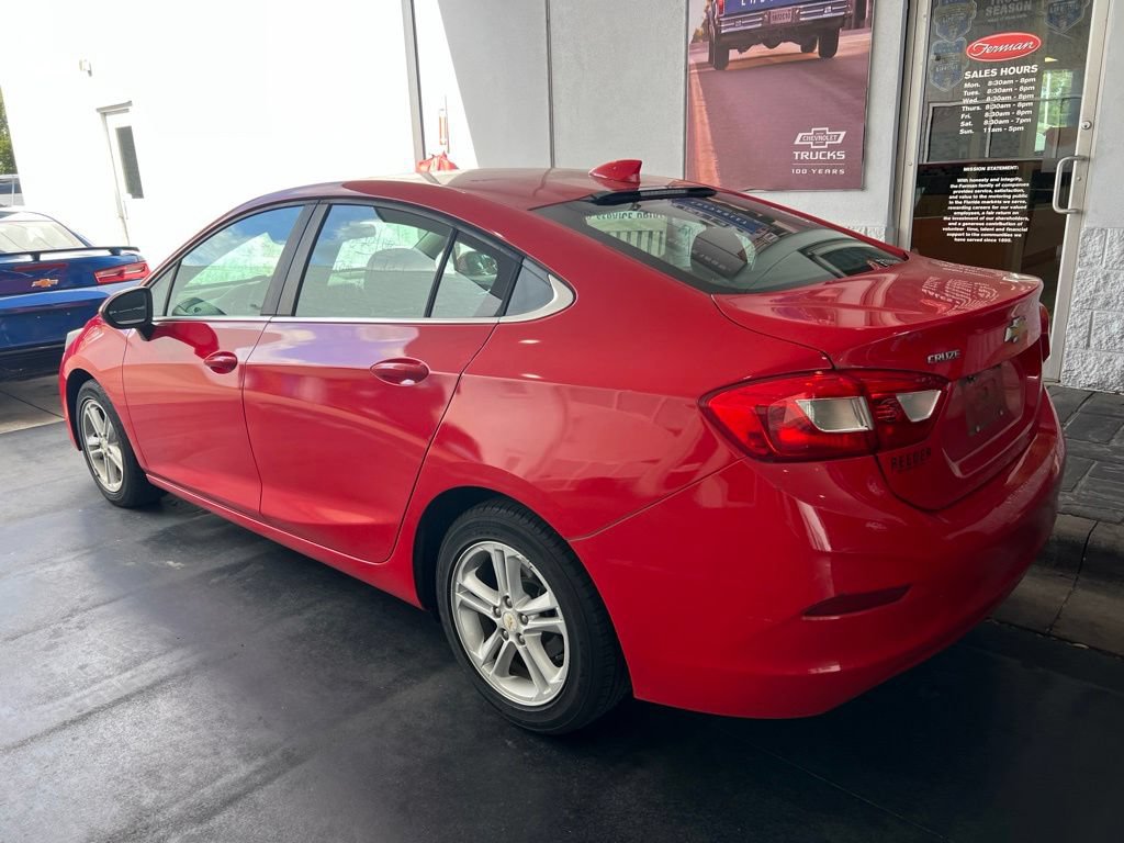 Used 2016 Chevrolet Cruze LT FWD image 4
